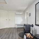 58 Holiday home *
