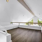 58 Holiday home *