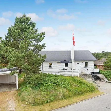 Cozy In Romo With Wifi Holiday home Romo Kirkeby